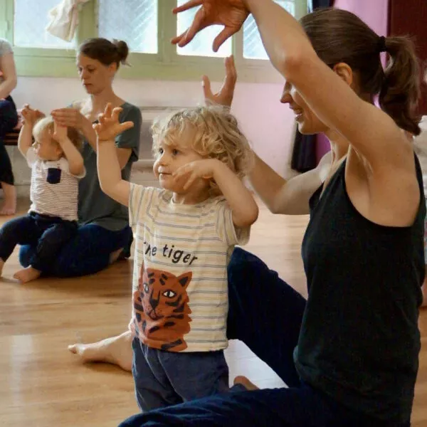 Histoires et comptines signées, atelier duo 6 mois - 4 ans